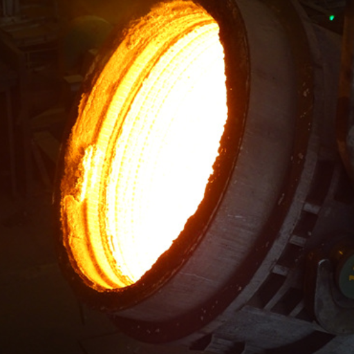 What are the challenges in weld fabrication of SA508