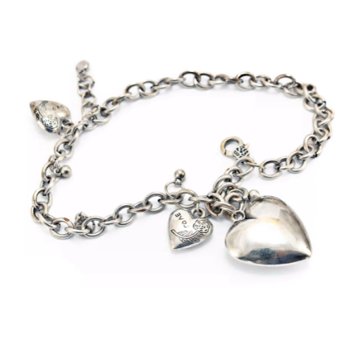 How durable is stainless steel jewelry for everyday wear?