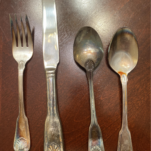 Can Stainless Steel Jewelry Tarnish?