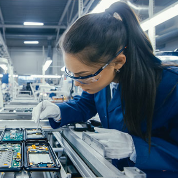 Lisa M., Electronics Manufacturer