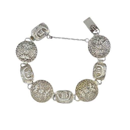 What Are the Key Differences Between Stainless Steel and Sterling Silver?