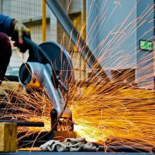 How to Cut Stainless Steel Sheet_ Complete Guide for Industrial & DIY Applications