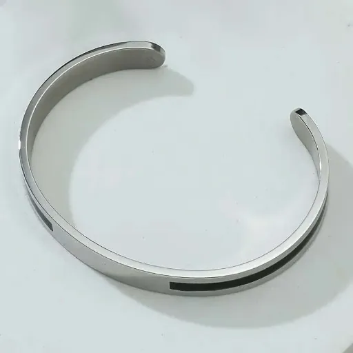 Sterling Silver vs Stainless Steel: Jewelry Guide