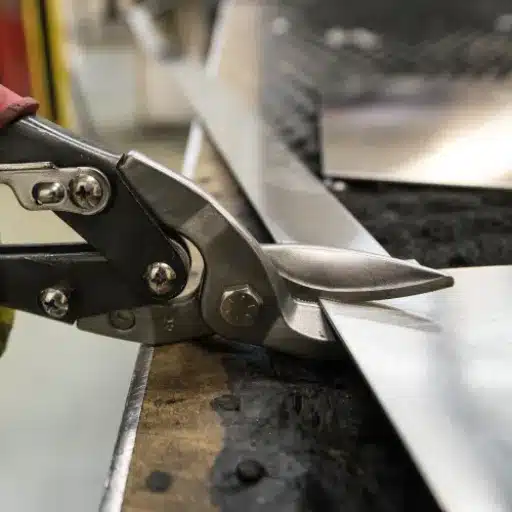 Selecting the Right Tools for Cutting Stainless Steel